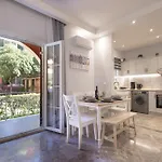 Athena Lux Maison 아파트 *