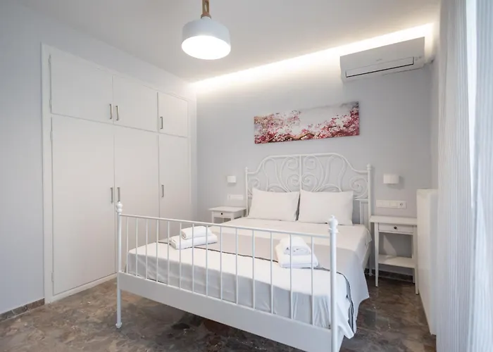 Athena Lux Maison *